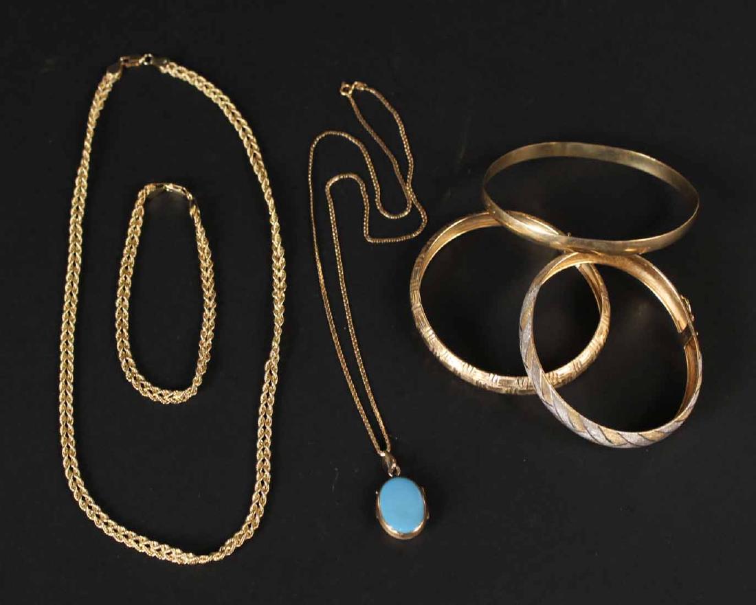 Group Yellow Gold Jewelry (1 of 8)