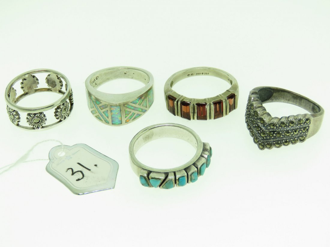 LOT OF 5 VINTAGE STERLING SILVER RINGS INCLUDING OPAL & (1 of 5)