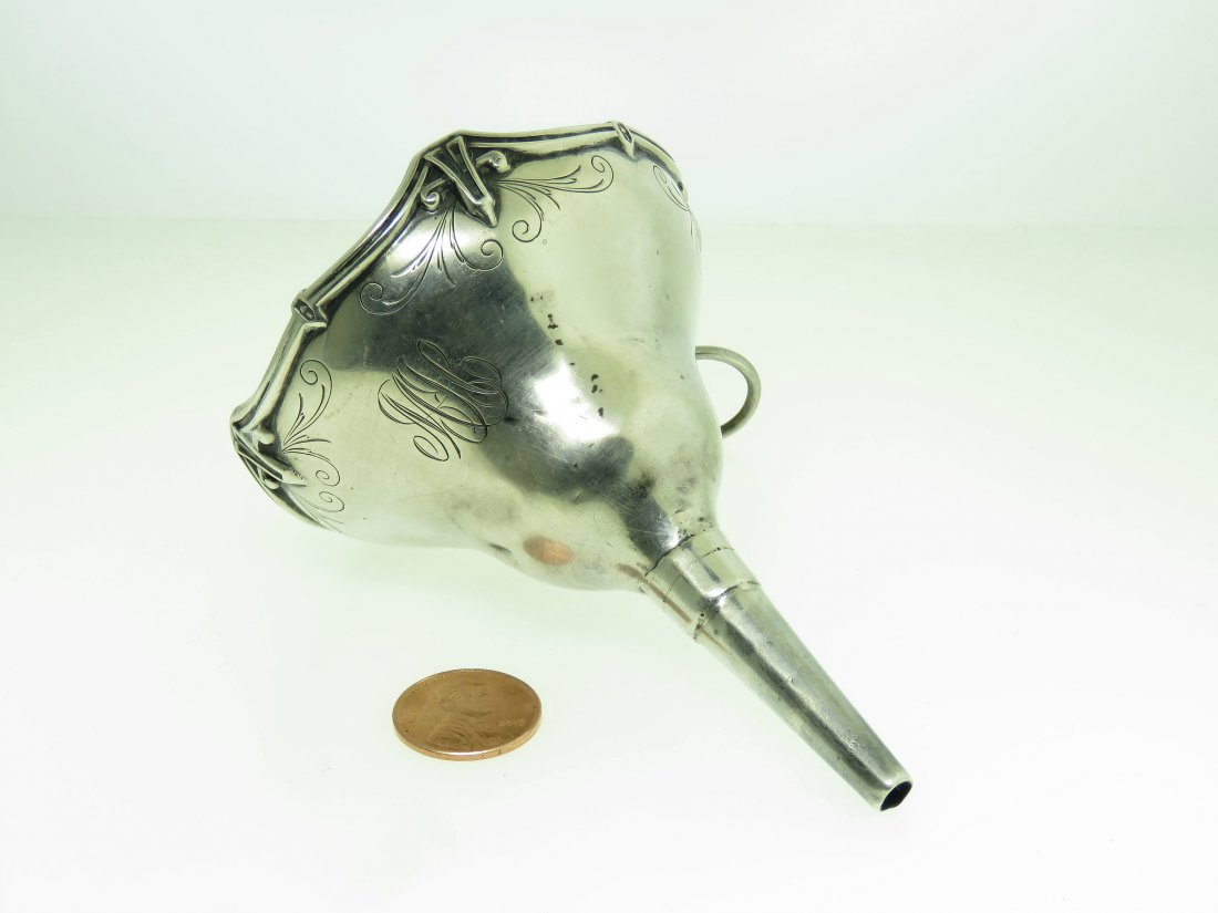 ANTIQUE AMERICAN STERLING SILVER LARGE LIQUOR SIZE (1 of 5)