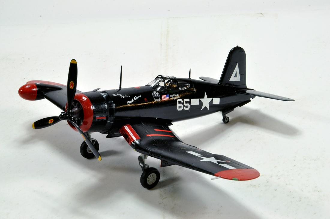 Handbuilt Plastic Impressive Aircraft Model comprising: Handbuilt Plastic Impressive Aircraft Model comprising Black George Lime Rider.