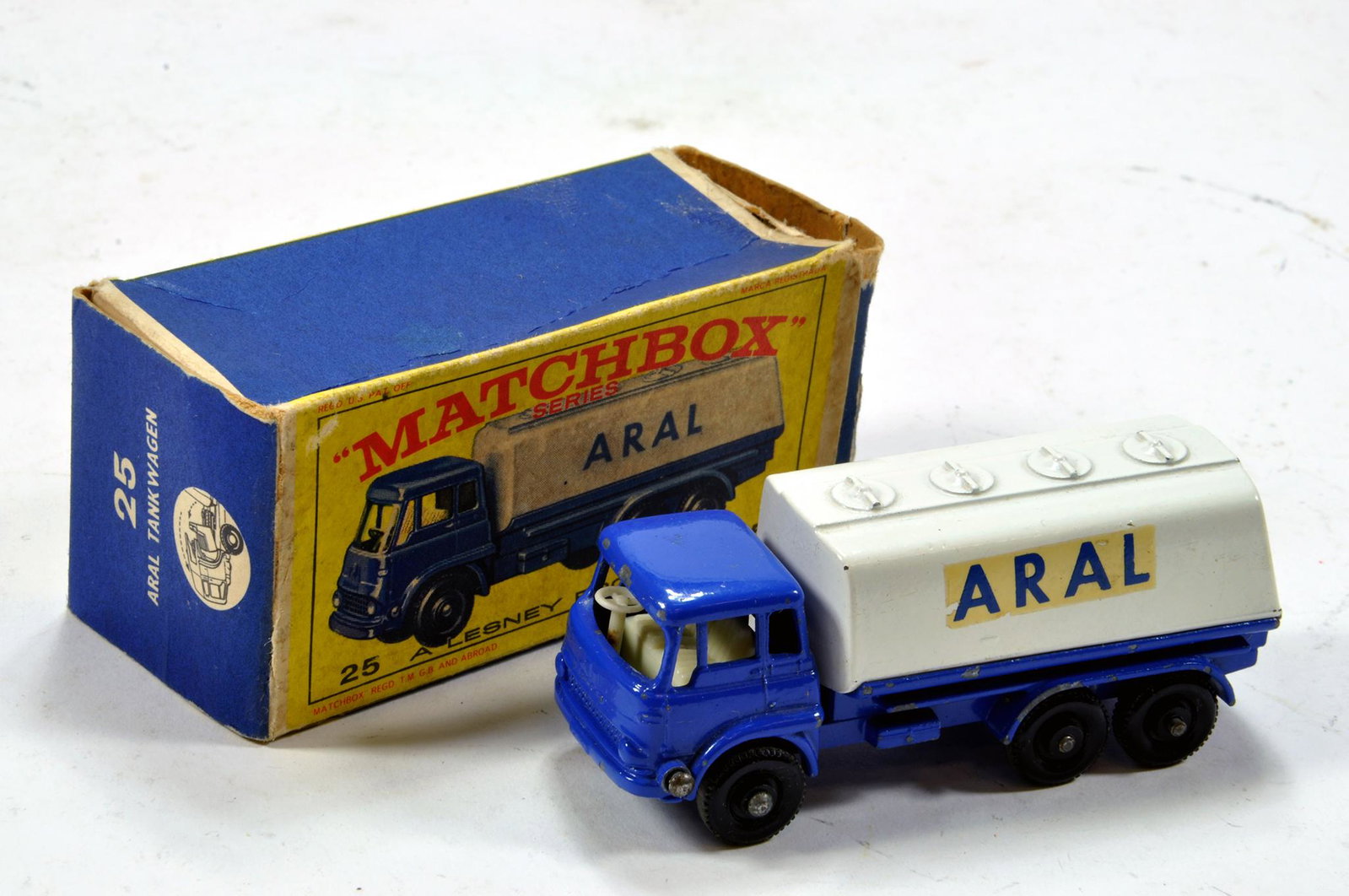 Matchbox Lesney 1-75 Series No. 25 Aral Bedford Petrol: Matchbox Lesney 1-75 Series No. 25 Aral Bedford Petrol Tanker. Generally VG to E in F Box.