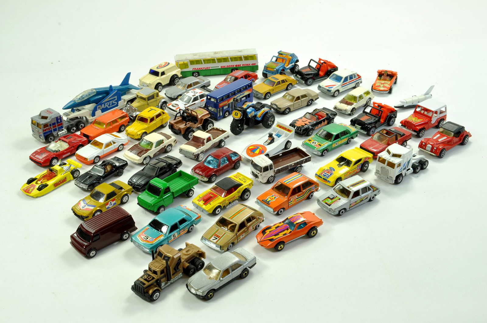 A large assortment of diecast comprising Matchbox, (1 of 1)