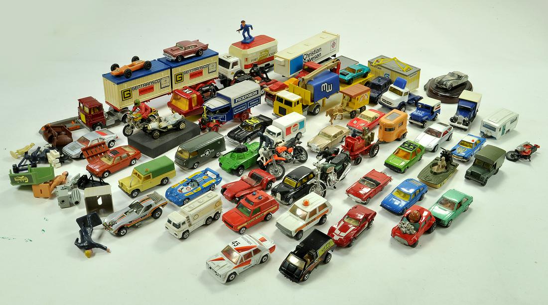 A group of mostly 1/43 and smaller scale diecast,: A group of mostly 1/43 and smaller scale diecast, Matchbox, including Hot Wheels older issues, Corgi and others. Generally Fair to Very Good. Note: We are always happy to provide additional images for