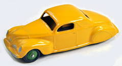 Dinky No. 39C Lincoln Zephyr with yellow body, mid