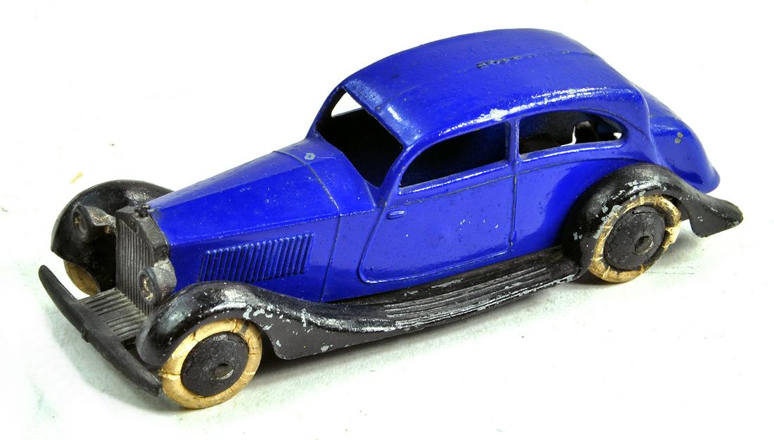 Dinky No. 30b Pre-war Rolls Royce with brilliant blue (1 of 1)