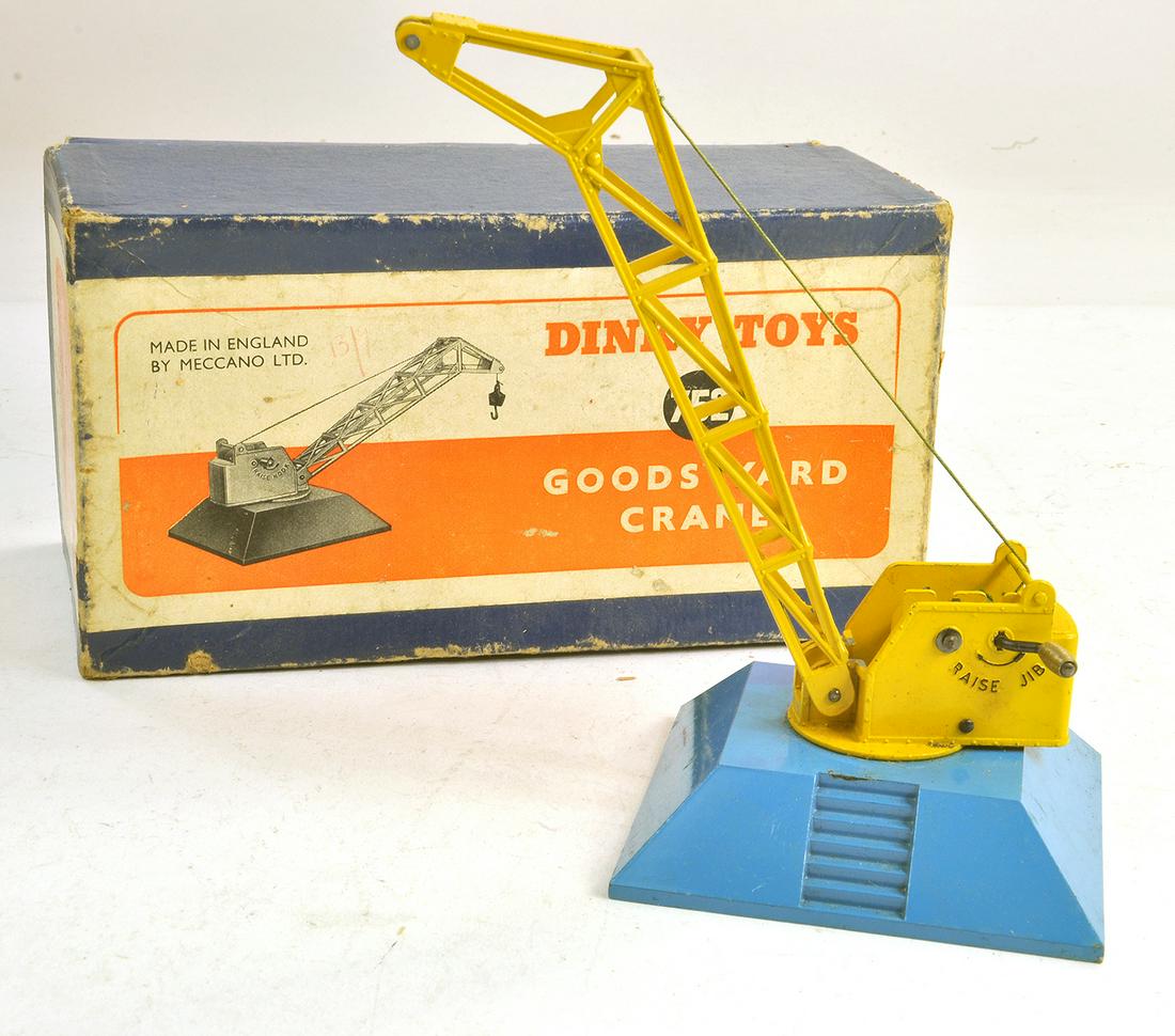 Dinky No. 752 Goods Yard Crane. Mid-blue base, yellow (1 of 1)