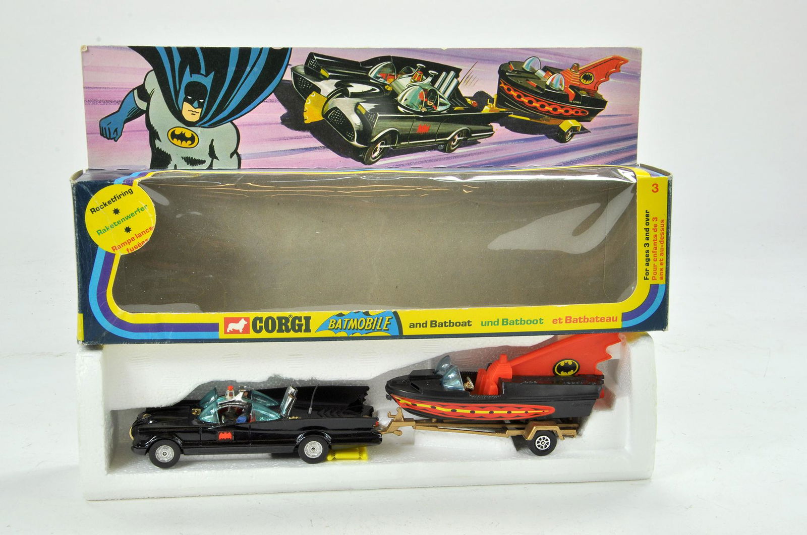Corgi GS3 Batman 2-piece Gift Set including Batmobile (1 of 3)