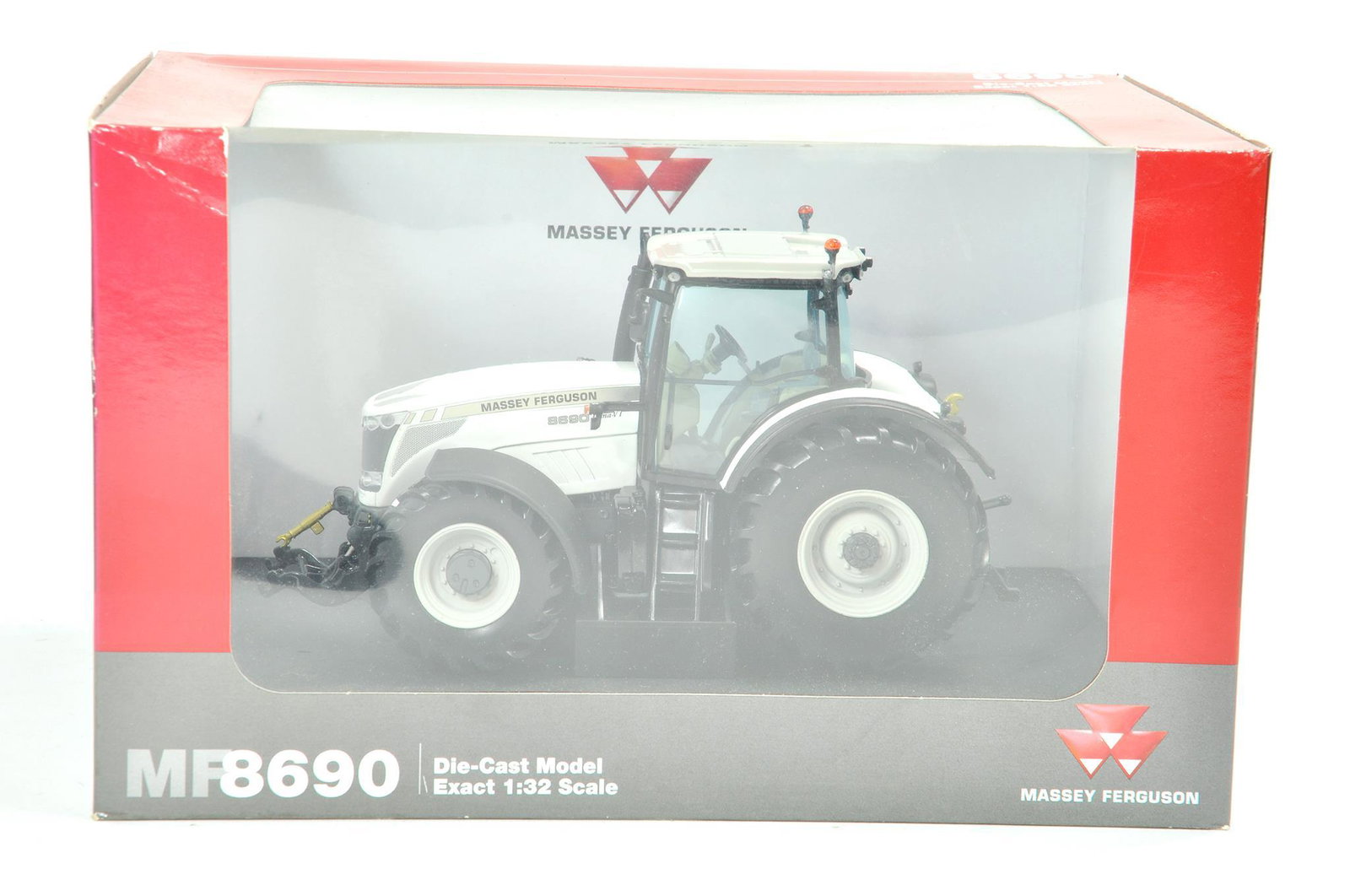 Universal Hobbies 1/32 Farm issue comprising Massey (1 of 1)