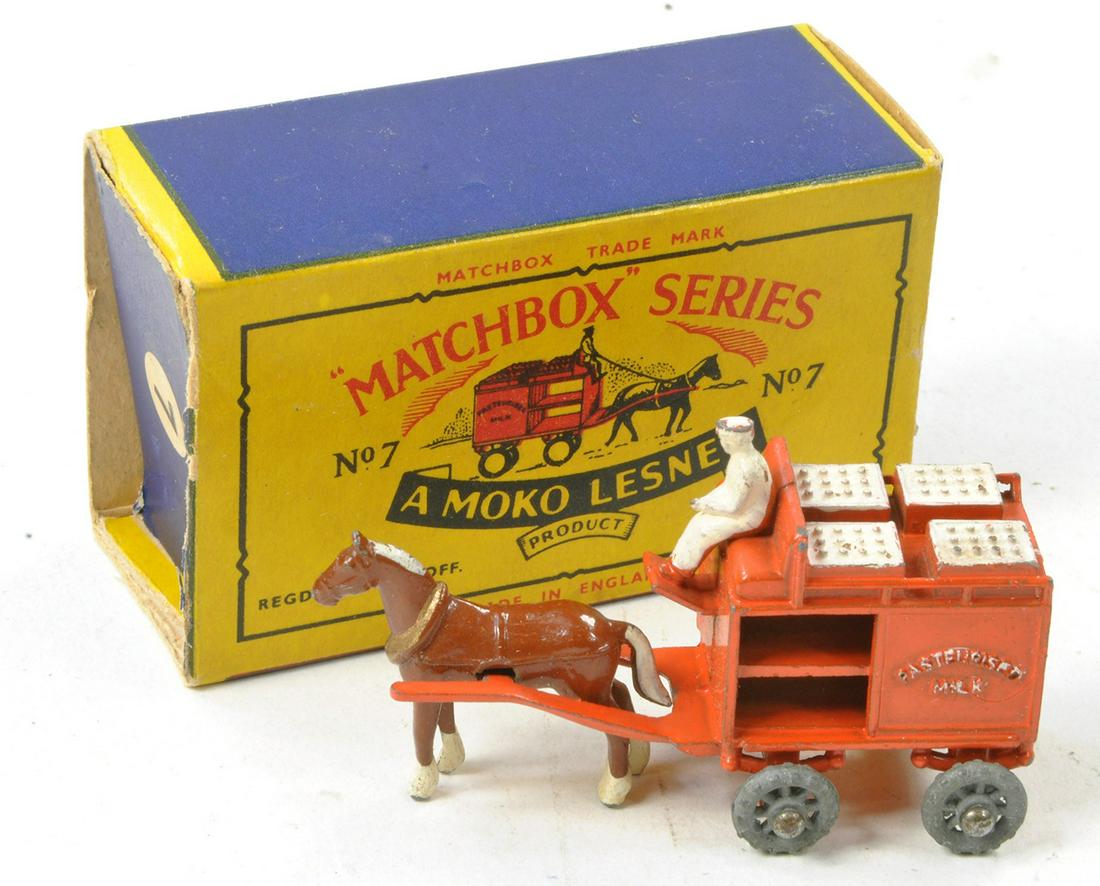 Matchbox Regular Wheels No. 7a Horse Drawn Milk Float. Orange with Brown Horse. White Milk Crates (1 of 1)