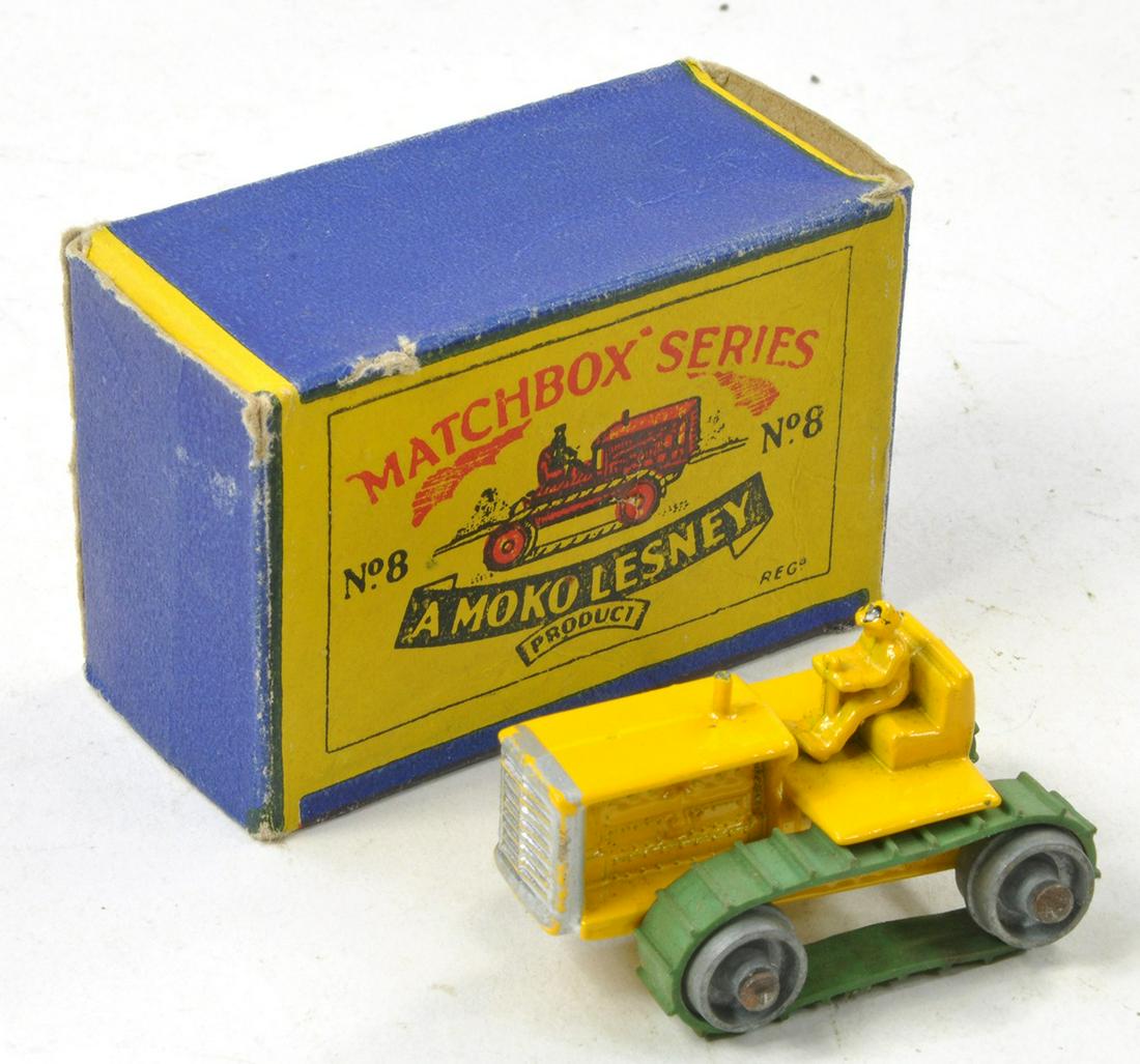 Matchbox Regular Wheels No. 8a Caterpillar Tractor. Yellow with silver trim, yellow driver. Original (1 of 1)