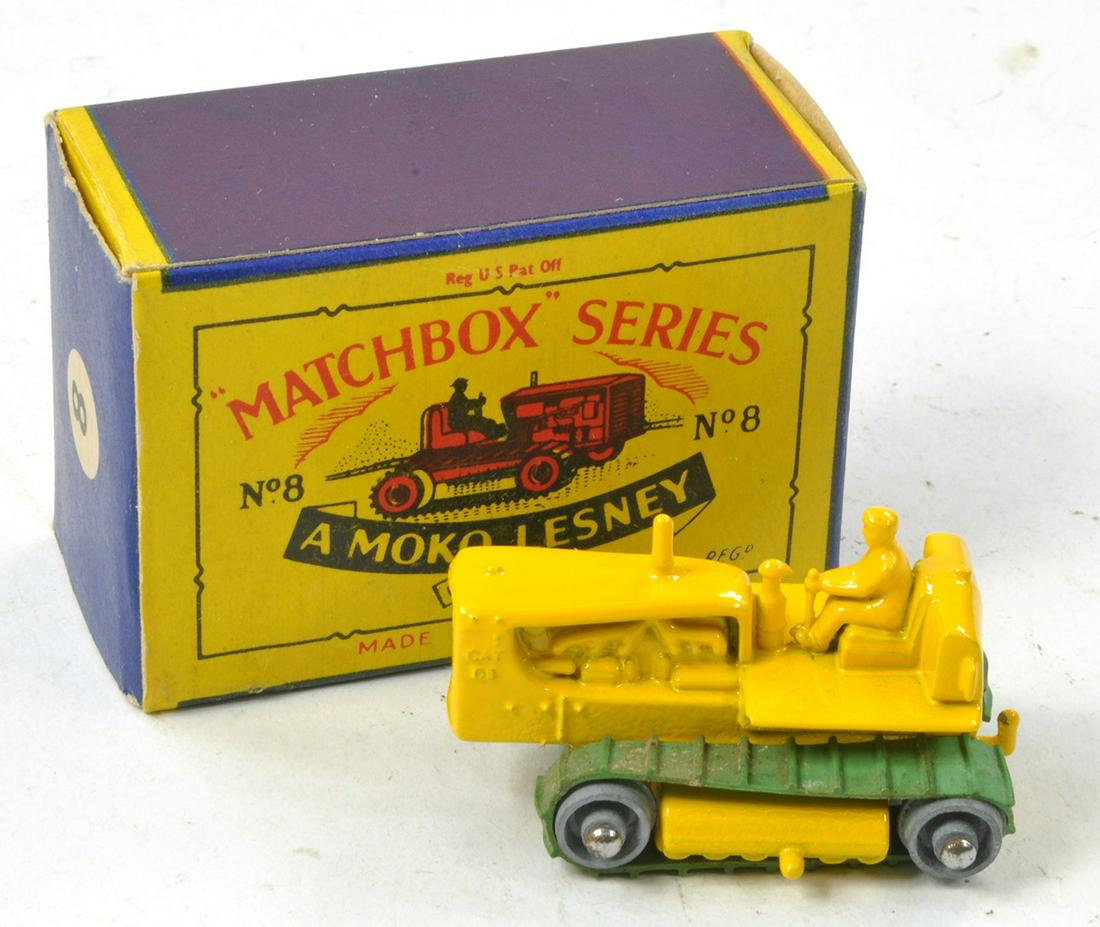 Matchbox Regular Wheels No. 8b Caterpillar Crawler Tractor. Yellow with Metal Roller and green (1 of 1)