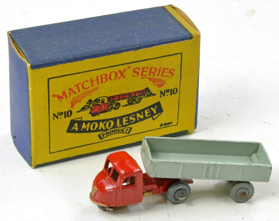Matchbox Regular Wheels No. 10a Scammell Mechanical Horse and Trailer. Red and Grey with Gold Trim, (1 of 1)