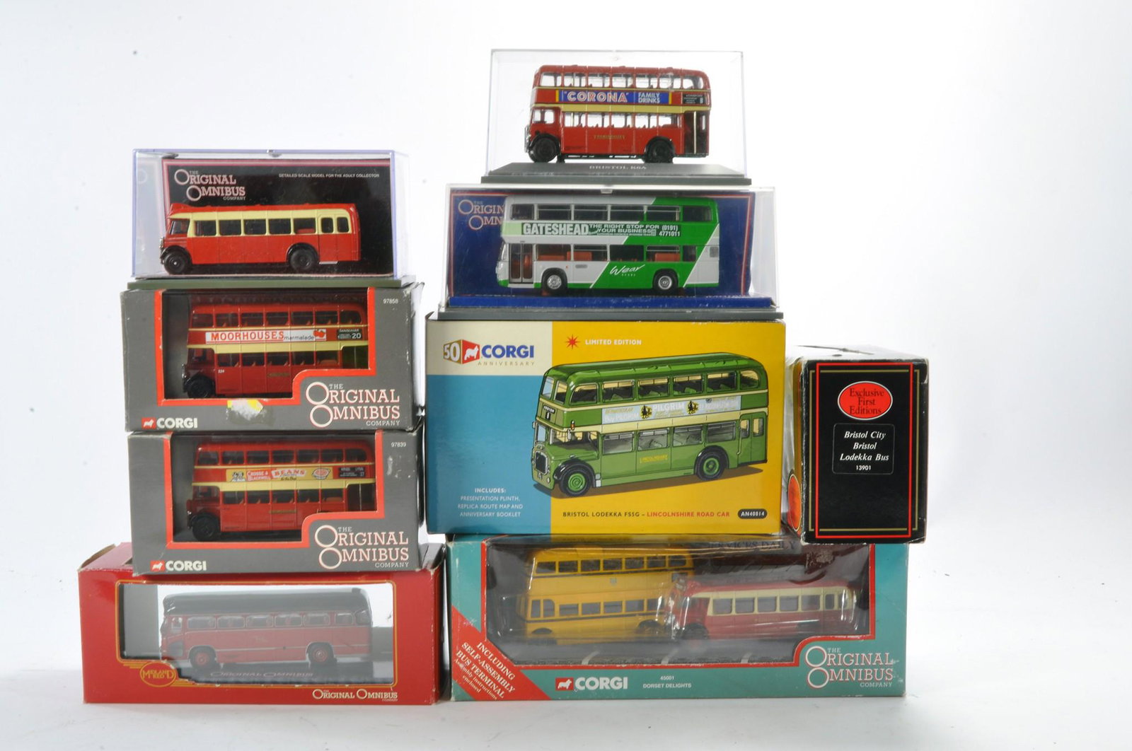 A small assortment of diecast bus issues from Corgi and EFE. Most look to to have not been removed (1 of 1)