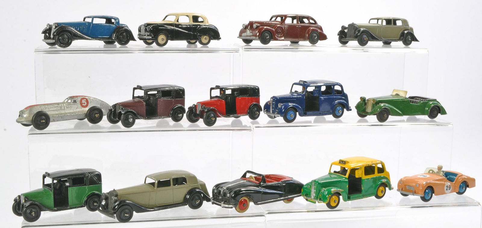A group of loose dinky diecast. Fourteen issues as shown. Mostly either with some signs of wear or (1 of 1)