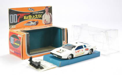 Eidai (Japan) No. 102 James Bond 007 from the Spy Who Loved Me Lotus Espirit. Model is complete and