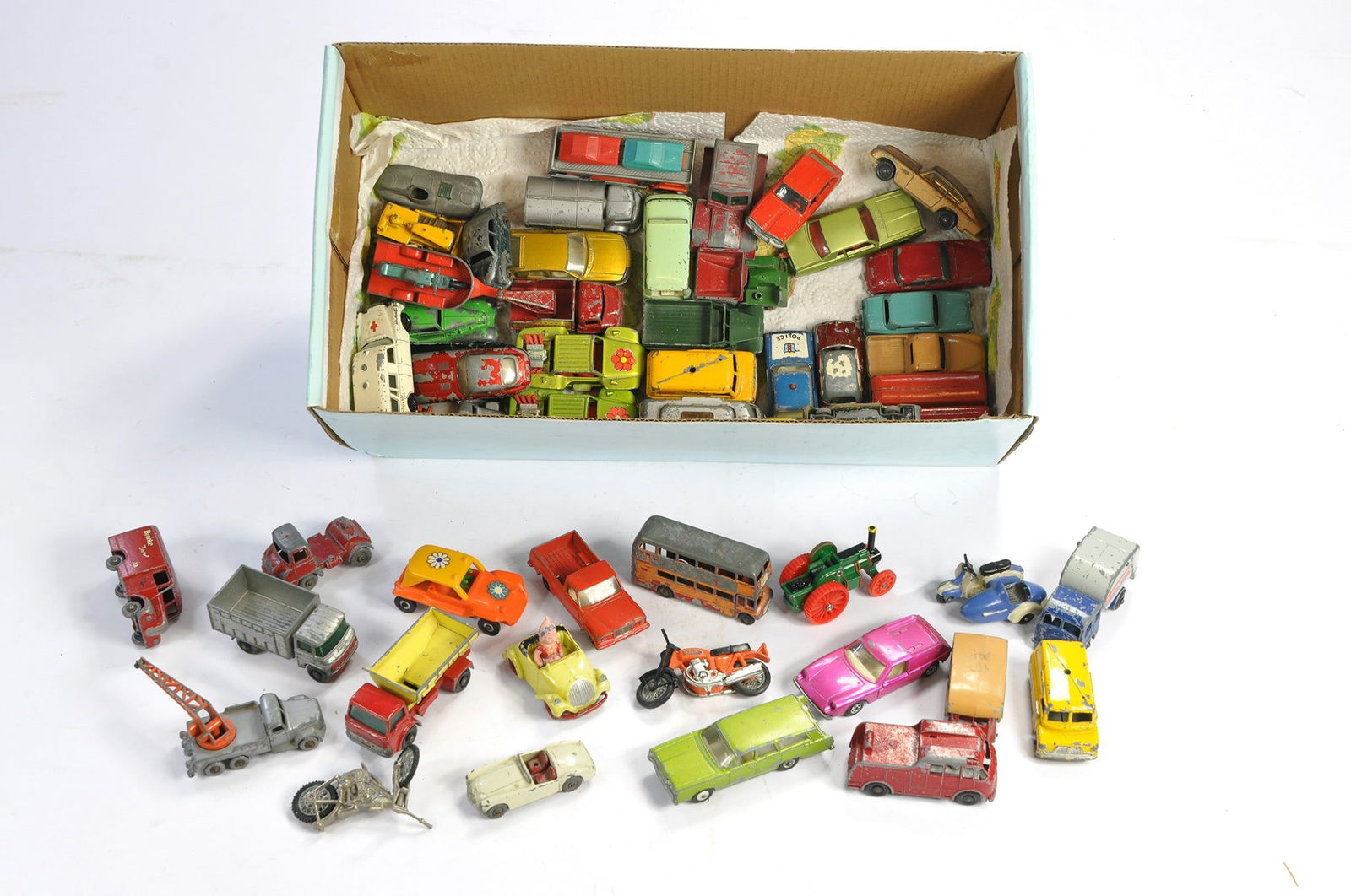 A group of mostly playworn Matchbox Regular Wheels and Superfast issues as shown. (1 of 1)