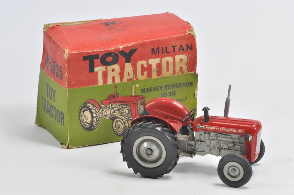 Scarce Maxwell Miltan Massey Ferguson 1035 Tractor. B /: Scarce Maxwell Miltan Massey Ferguson 1035 Tractor. B / A in D / C Box.