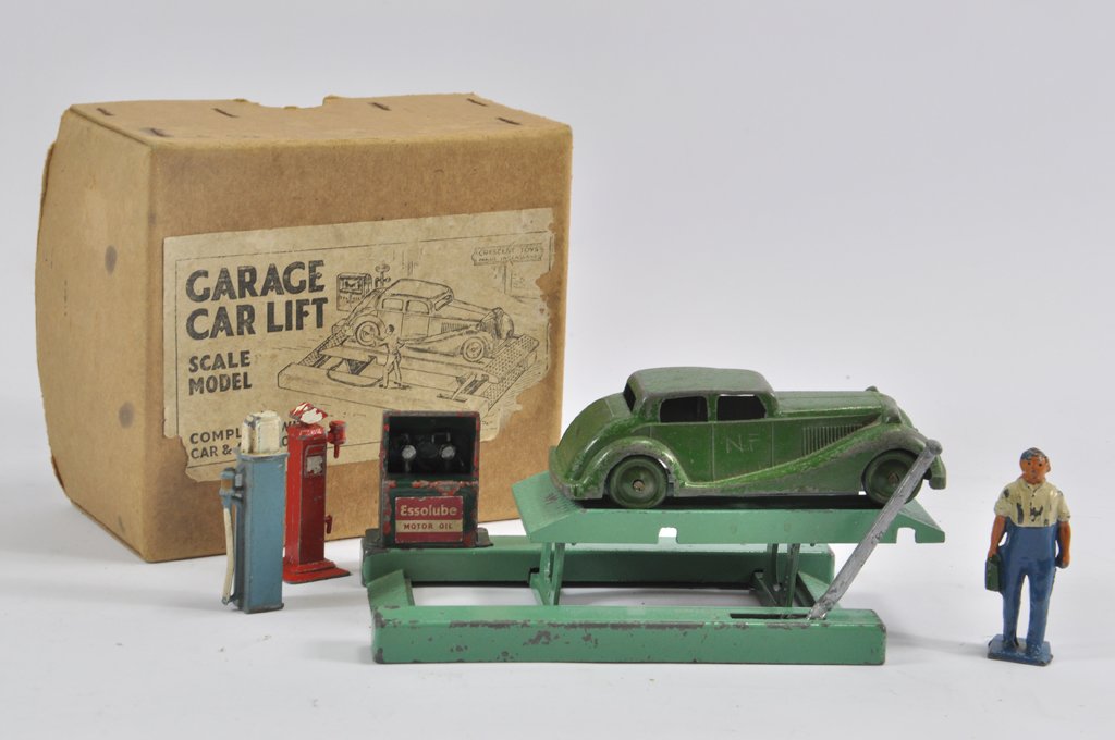 Crescent Garage Car Lift with Car and Accessories. Fair (1 of 1)