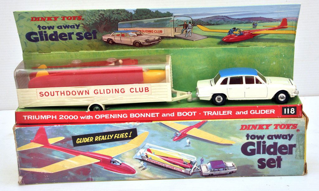 Dinky No.118 Gift Set ""Tow Away Glider"" Set. (1 of 1)