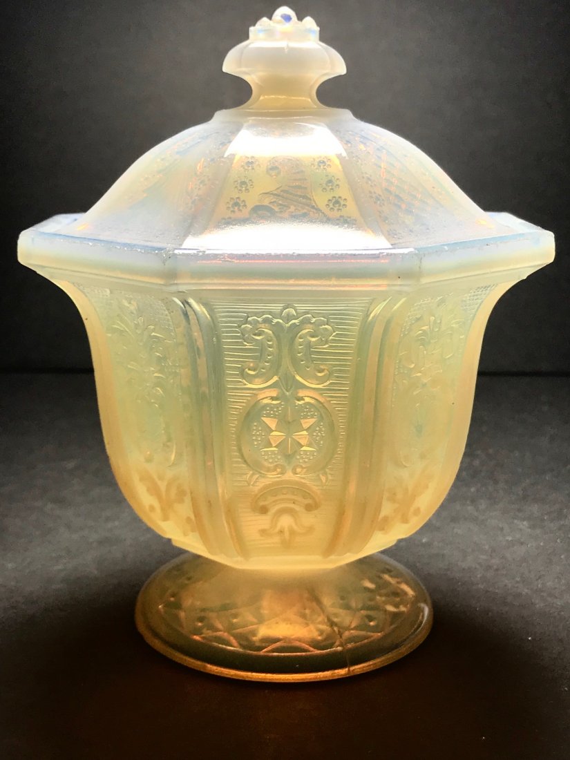 RARE OPALESCENT LACY LIDDED SUGAR BOWL (1 of 3)