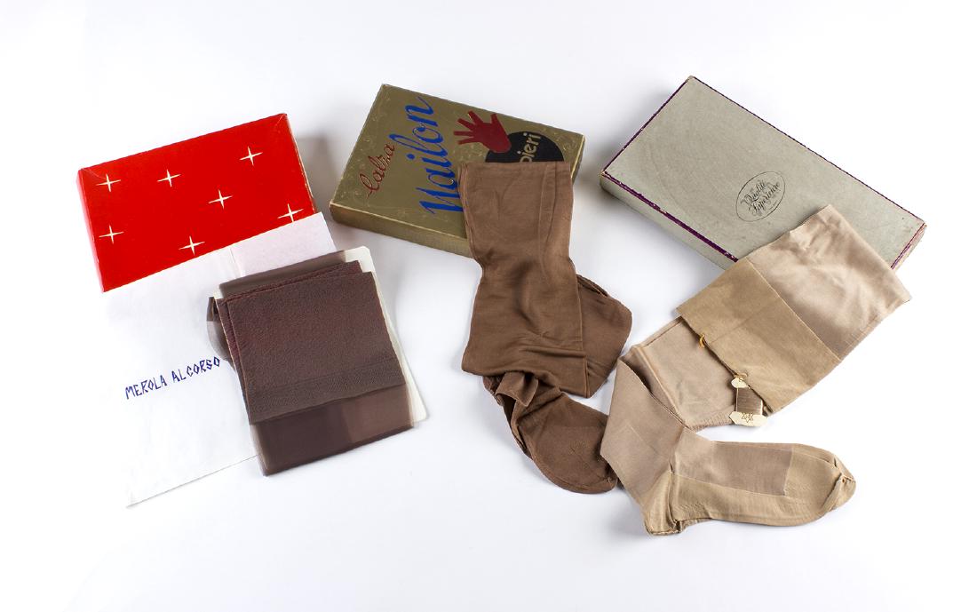 LOT OF VINTAGE LADIES STOCKINGS /PANTYHOSE (1 of 1)