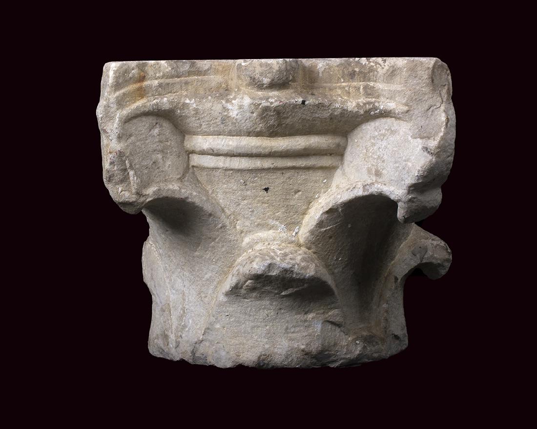 CAPITELLO CORINZIO A FOGLIE LISCE II secolo d.C. (1 of 2)
