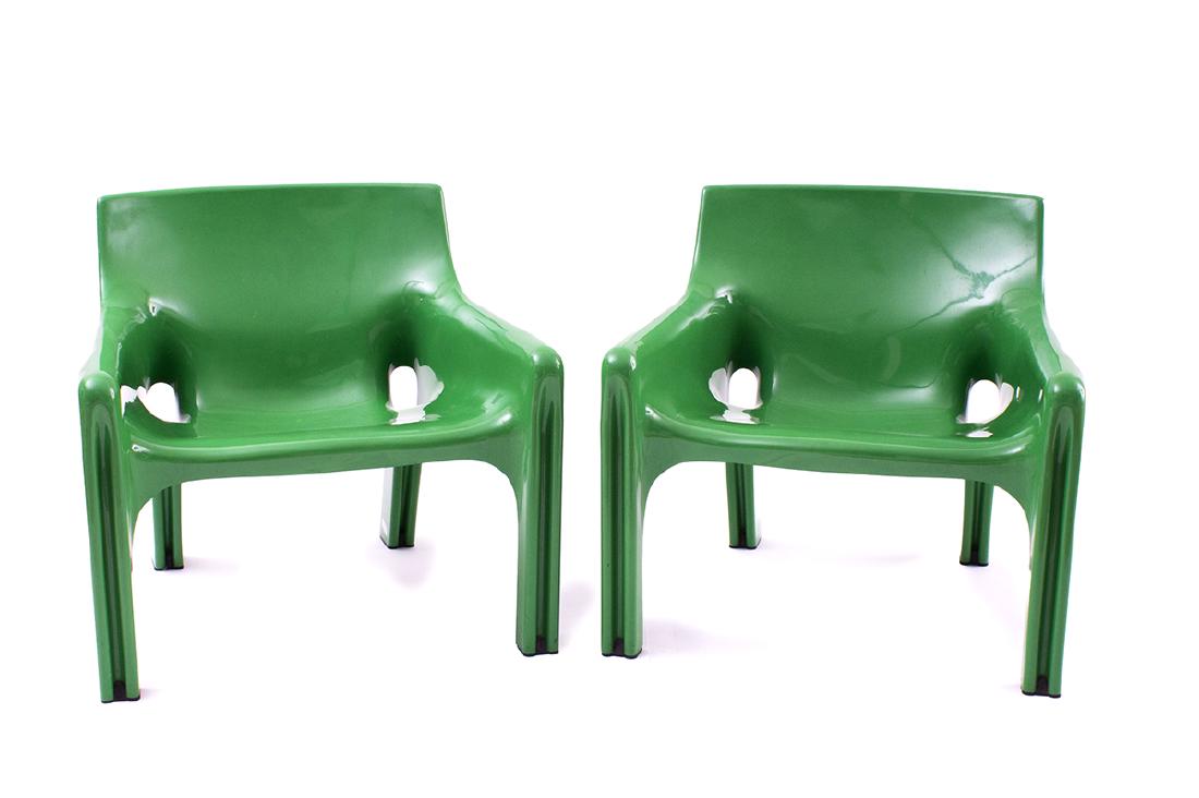 Couple of chairs â€œVicarioâ€ type, 1970-79: VICO MAGISTRETTI - ARTEMIDE MILAN Couple of chairs â€œVicarioâ€ type, 1970-79 Green plastic, 68 x 72 x 59 cm circa Under the seat: SPA Artemide Milano MODELLO: Vicario DESIGN: Vico Magistretti