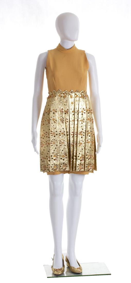 BARBARELLA SPACE AGE MINI DRESS  1968 (1 of 5)