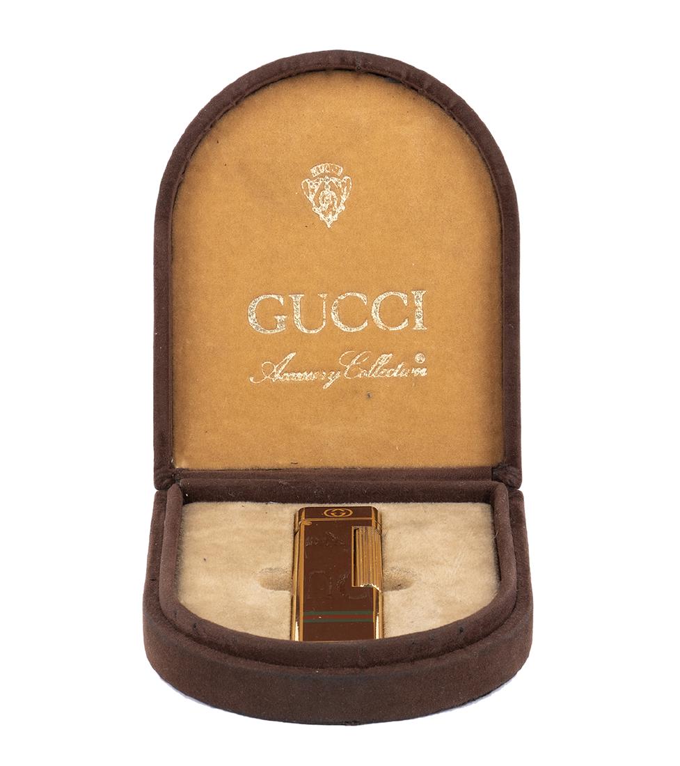 GUCCI LIGHTER 70s: GUCCI LIGHTER 70s Lighter with the original box. 8 x 2 cm Condition grade B