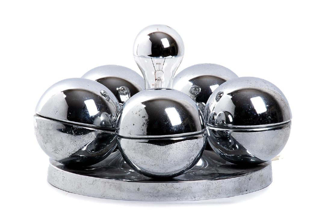 ROBERT SONNEMAN (ATTR.) - Table lamp with five balls in: ROBERT SONNEMAN (ATTR.) Table lamp with five balls in chromed metal Chromed metal, 20 x 28 cm