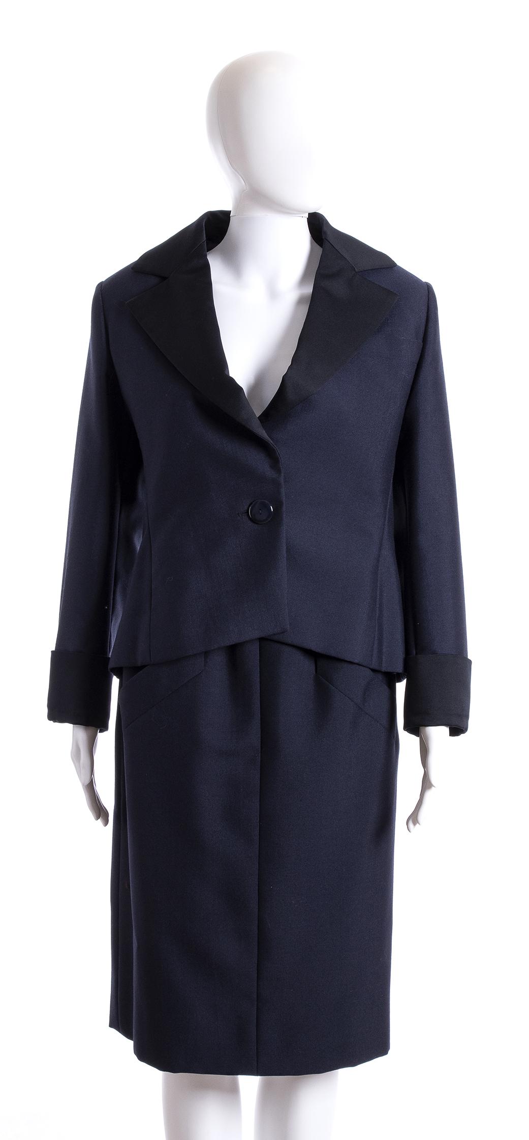 YVES SAINT LAURENT RIVE GAUCHE  BLUE WOOL SUIT Late 80s (1 of 4)