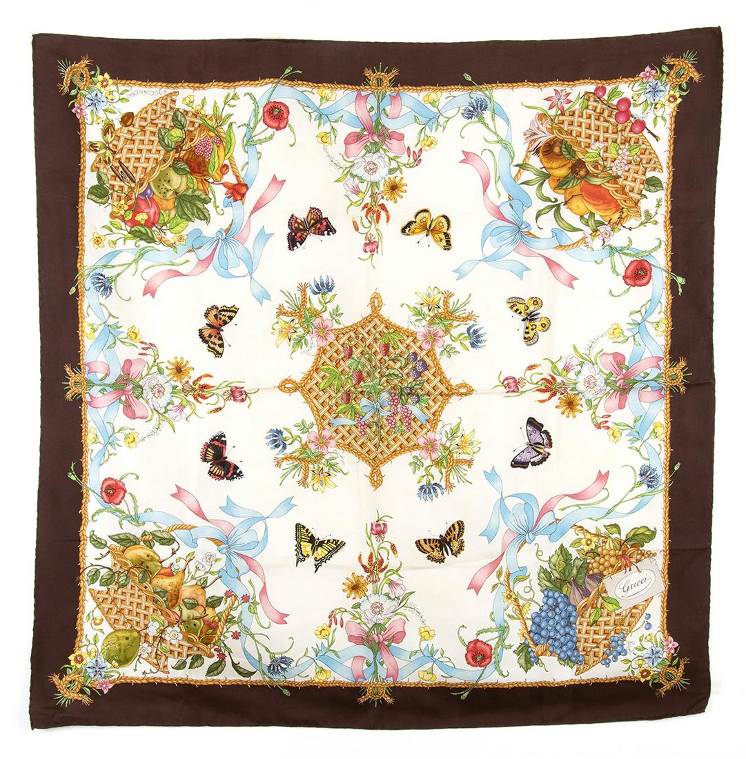 GUCCI SILK SCARF 80s (1 of 3)