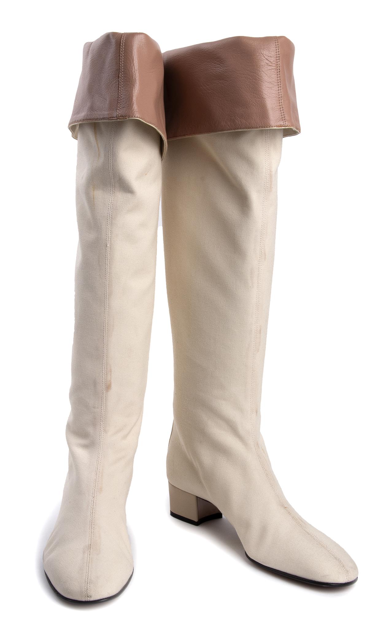 GUCCI LINED CANVAS AND LEATHER BOOTS 2000s: GUCCI LINED CANVAS AND LEATHER BOOTS 2000s White lined canvas and leather boots, Box, Size 39 General conditions grading B( never worne but light stains)