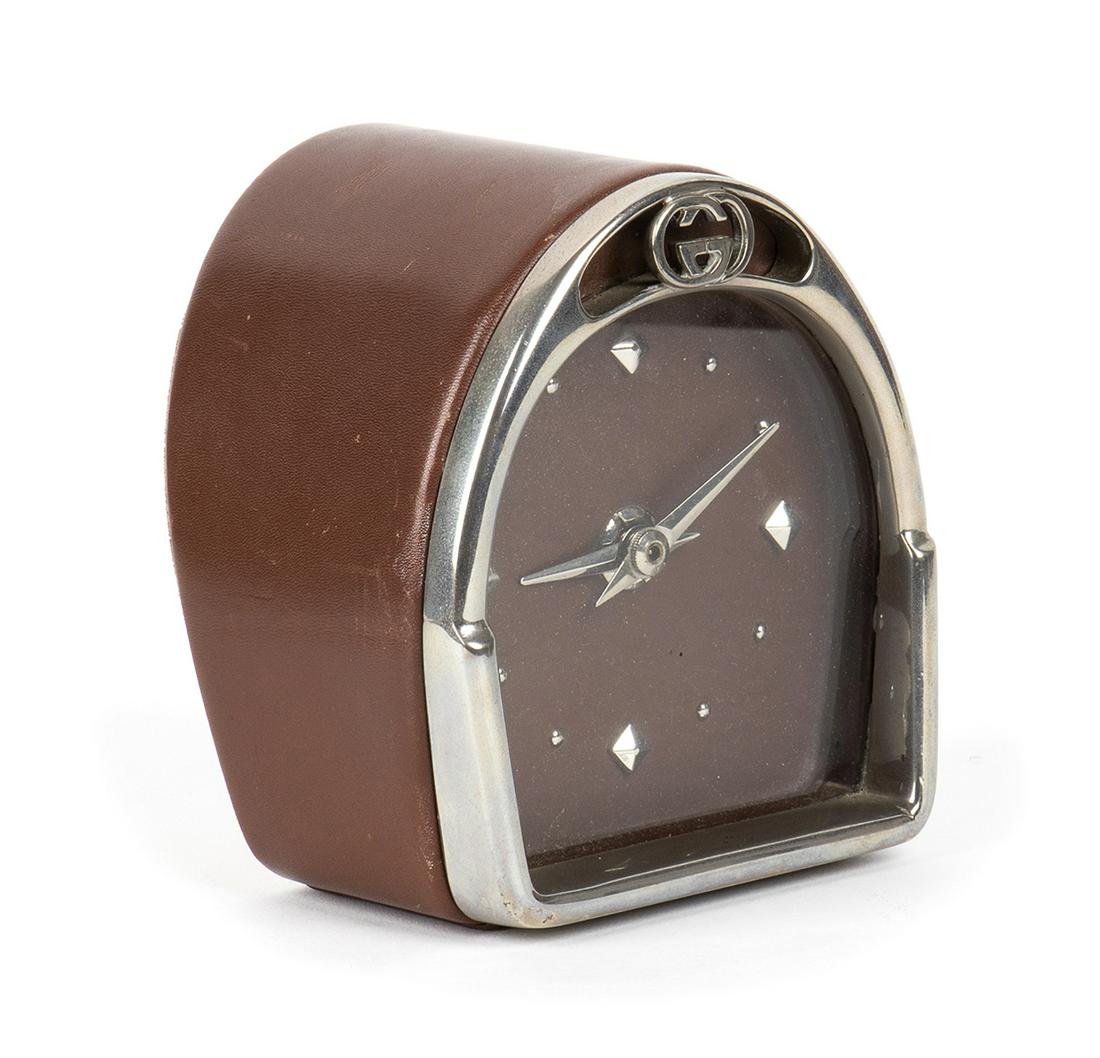 GUCCI WOOD TABLE CLOCK  70s (1 of 3)