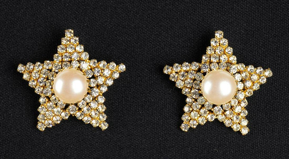 HELIETTA CARACCIOLO CLIP EARRINGS Late 70s / Early 80s (1 of 2)