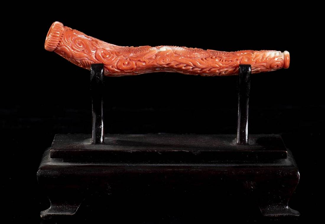 Cerasuolo coral carving (1 of 4)