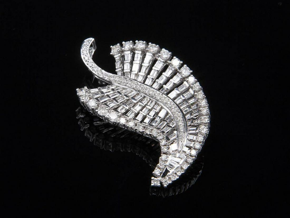 Diamonds pendant-brooch (1 of 4)