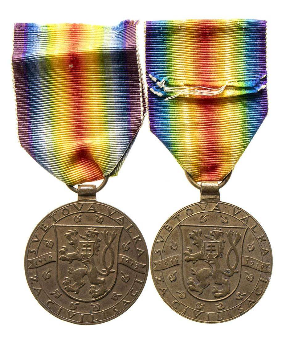 CZECHOSLOVAKIA A LOT OF TWO ALLED VICTORY MEDALS  BRONZE  A LOT OF TWO INTERALLED VICTORY MEDALS, (1 of 2)