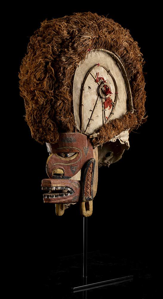NEW IRELAND TATANUA MASK: Rare Tatanua mask from New Ireland (Neu Mecklenburg). German period, found during the 1920s. Former French private collection. Dimensions: 58 x 46 x 16 cm.