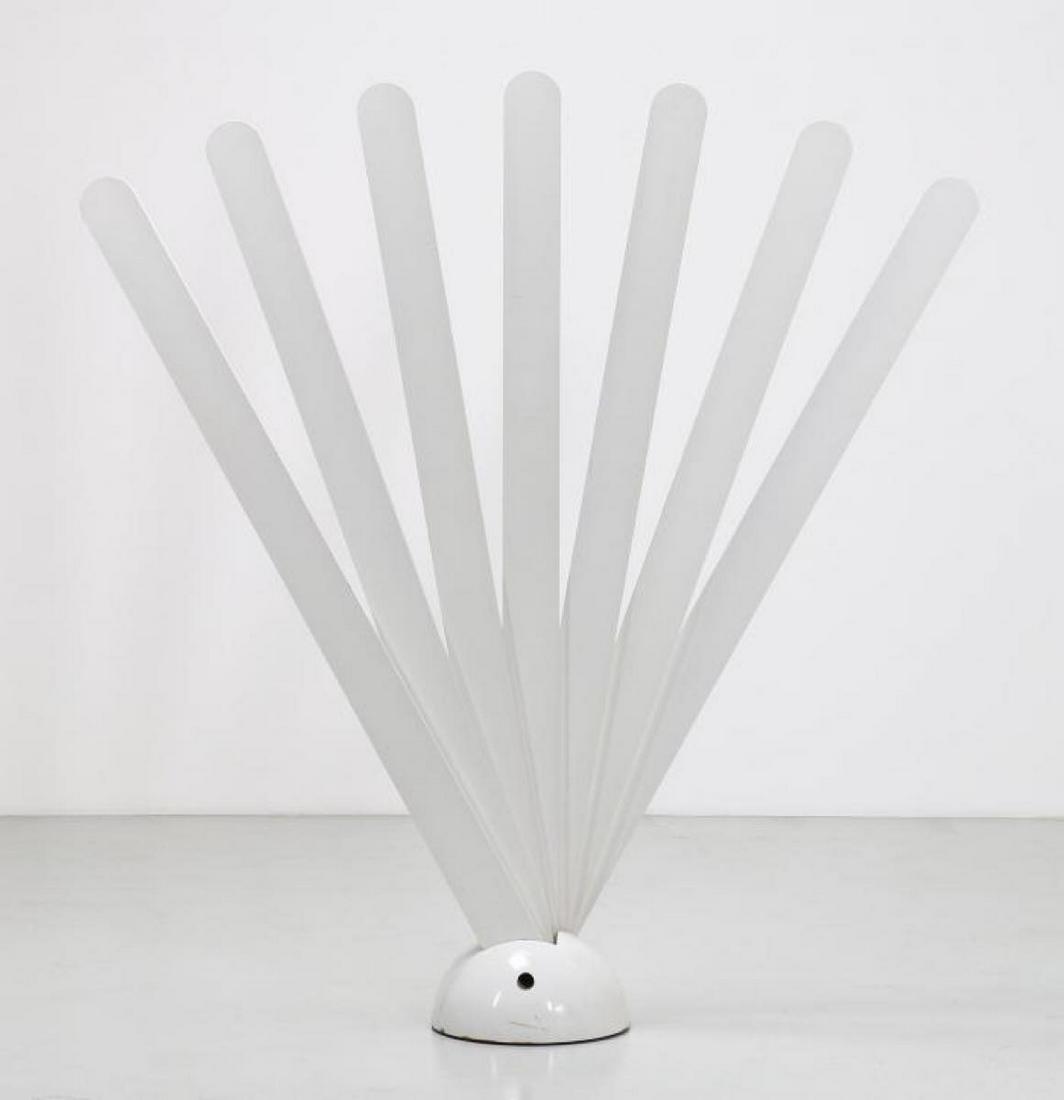 Ventaglio Clothes hanger (1 of 3)