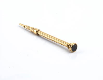Antique Edwardian gold mechanical pencil: in low title gold, set with blood jasper. Length: 5.8 cm. Weight: 3 g. Item condition grading: **** good.minor scratches to the metal consistent with normal use over time.Apparently not hallmarked, ve