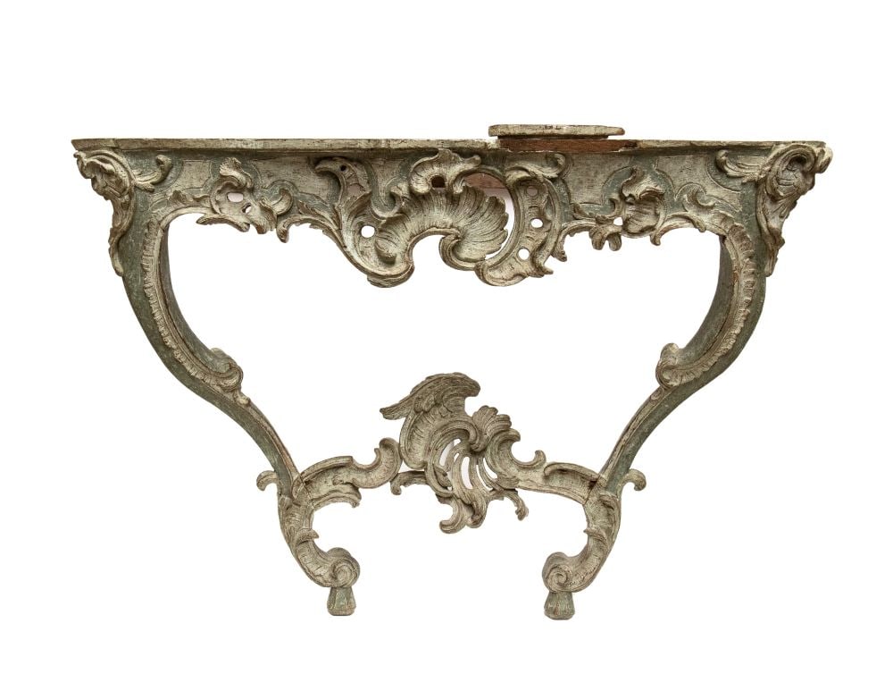 Lacquered wall console Venice, first half of the 18th century.: Lacquered wall console - Venice, first half of the 18th century.Height x width x depth: 81 x 132 x 66 cm.rococo style, finely carved with floral motifs. Original marble top.Item condition grading: ***