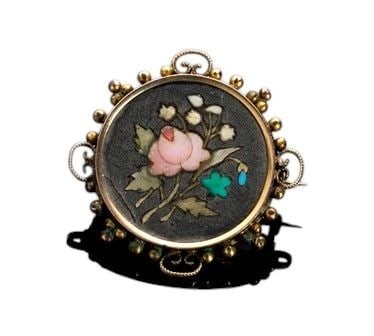 Art Nouveau brooch in gold-plated metal with hardstons - Italy, early 20th century: Small tiles made of glass material.Diameter: 2.1 cm. Weight: 4.1 g.Item condition grading: **** good.