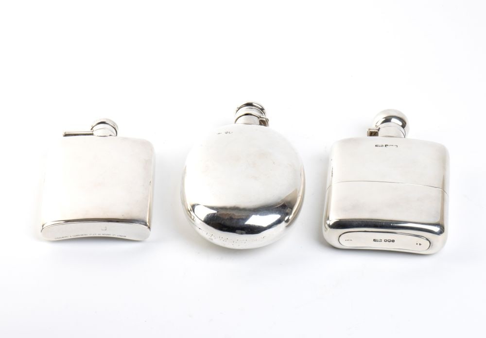 Lot composed of 3 English sterling silver flasks  - early 20th century (1 of 5)
