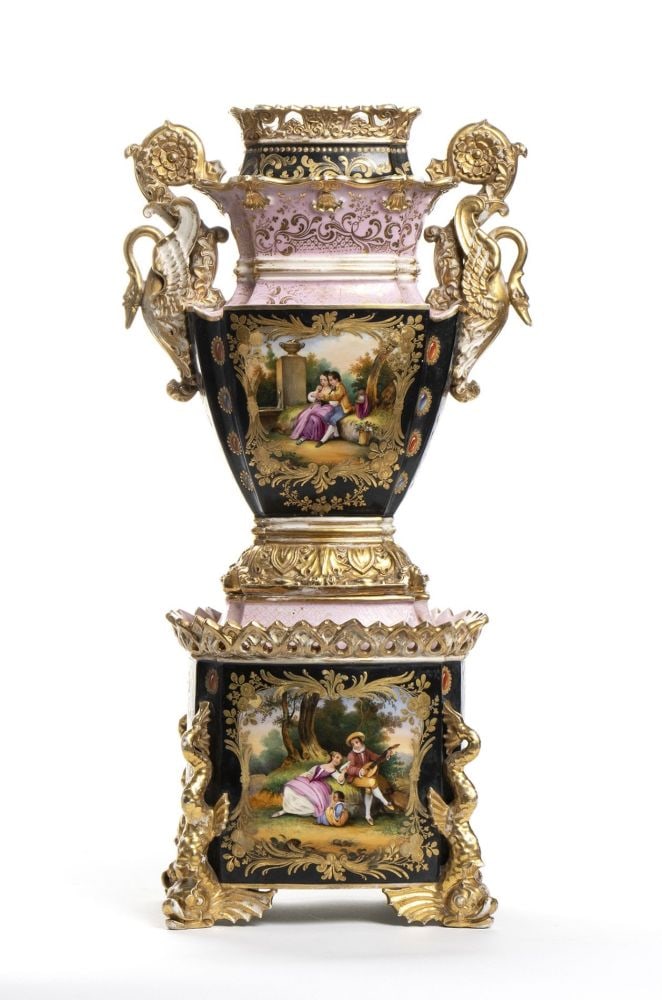 JACOB PETIT (1796 - 1868) Porcelain vase - France, 19th century: JACOB PETIT(1796 - 1868) Porcelain vase - France, 19th centuryHeight x width x depth: 45 x 23 x 15 cmsigned by Jacob Petit (1797-1868), a well-known Parisian ceramist. Petit joined the Manufacture de