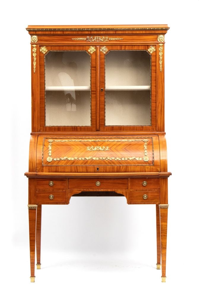 MAPLE & CO. () Rolling cabinet with glass display case - 19th century: MAPLE & CO.() Rolling cabinet with glass display case - 19th centuryHeight x width x depth: 177 x 100 x 52 cm.roller secretary desk with glass display case, featuring neoclassical gilt bronze details.