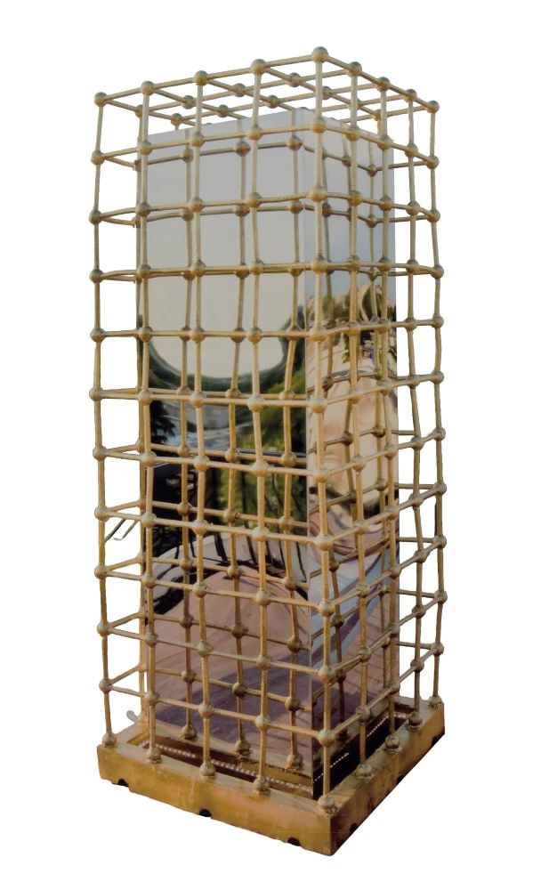 Chiara Dynys (Mantova 1958) Golden Cage - 2009: Chiara Dynys(Mantova 1958) Golden Cage - 2009Height x width x depth: 200 x 80 x 80 cmin steel and bronze with gold finishes. The Golden Cage serves as a visual archetype: it is not merely an element o