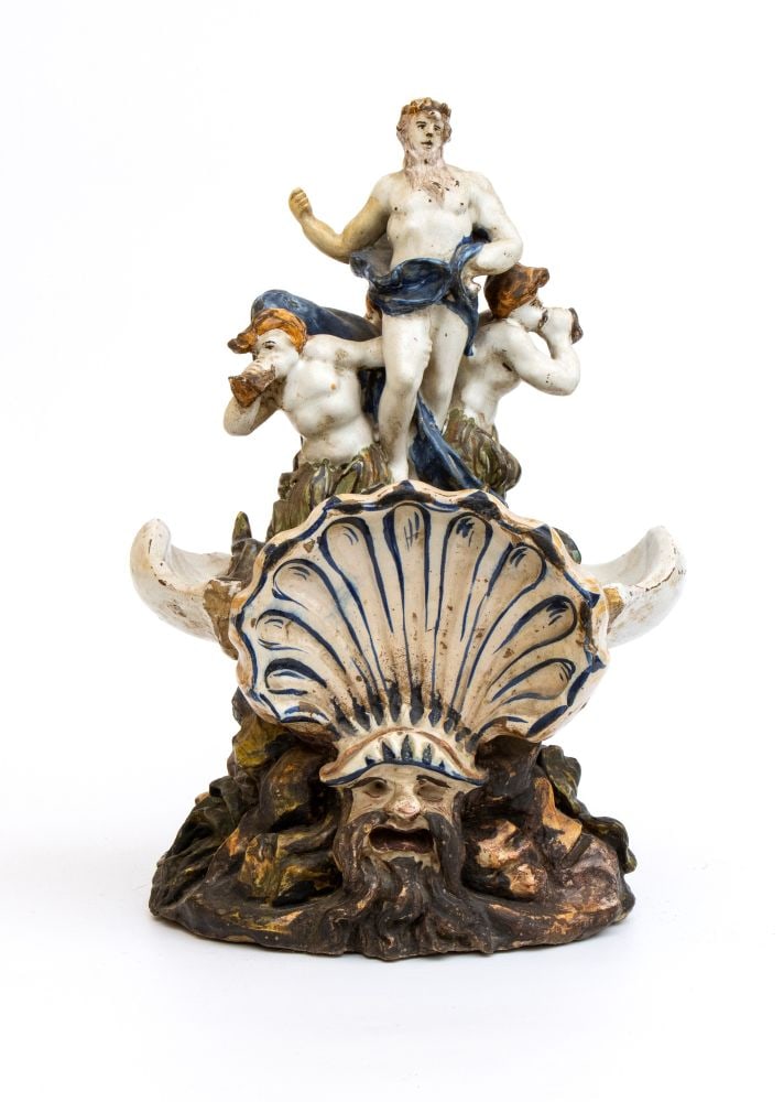 Sculpture depicting Neptune - Italy, 19th century: Sculpture depicting Neptune - Italy, 19th centuryHeight x width x depth: 35 x 23 x 17 cm.Polychrome sculpture depicting Neptune, god of the sea, standing on a large shell supported by two tritons blow