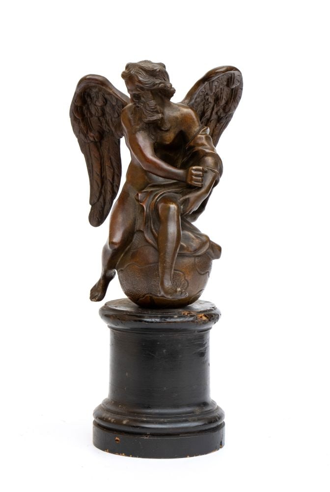 Bronze sculpture depicting Cronos - Italy, 19th century: Bronze sculpture depicting Cronos - Italy, 19th centuryHeight x width x depth: 30 x 13,5 x 10 cm.Inspired by the classical iconography of tempus fugit, the relentless passing of time, personified by a