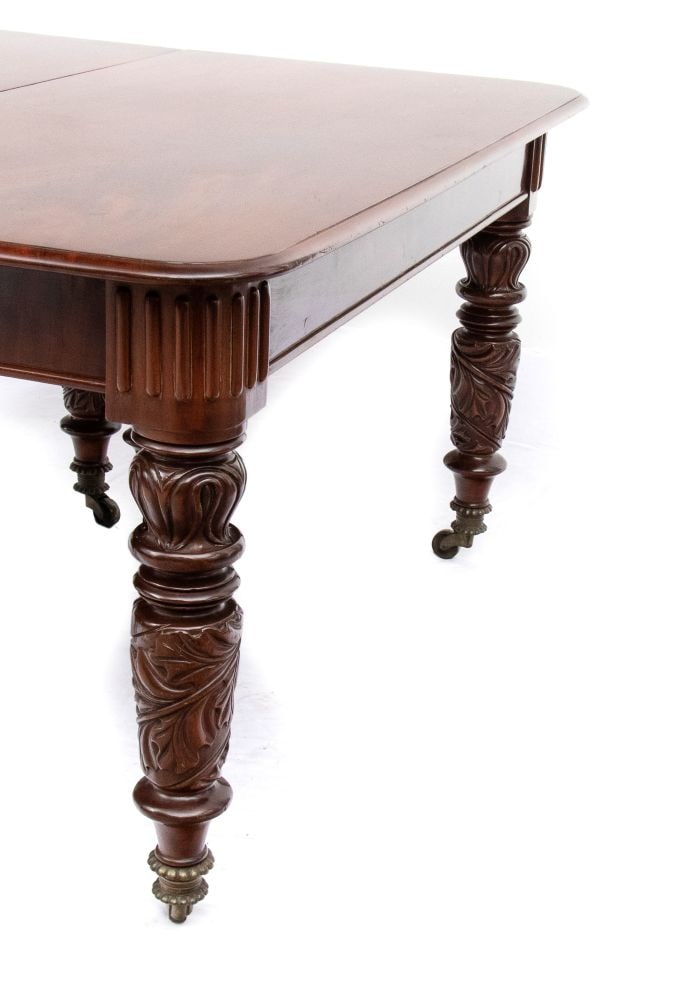 Georgian English extendable table - 2